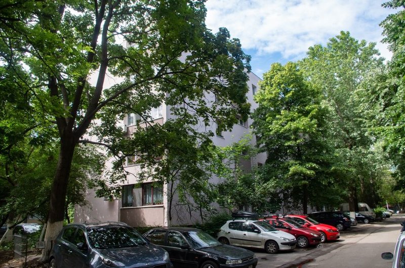 Drumul Taberei, zona Valea Ialomitei, langa Kaufland si metrou